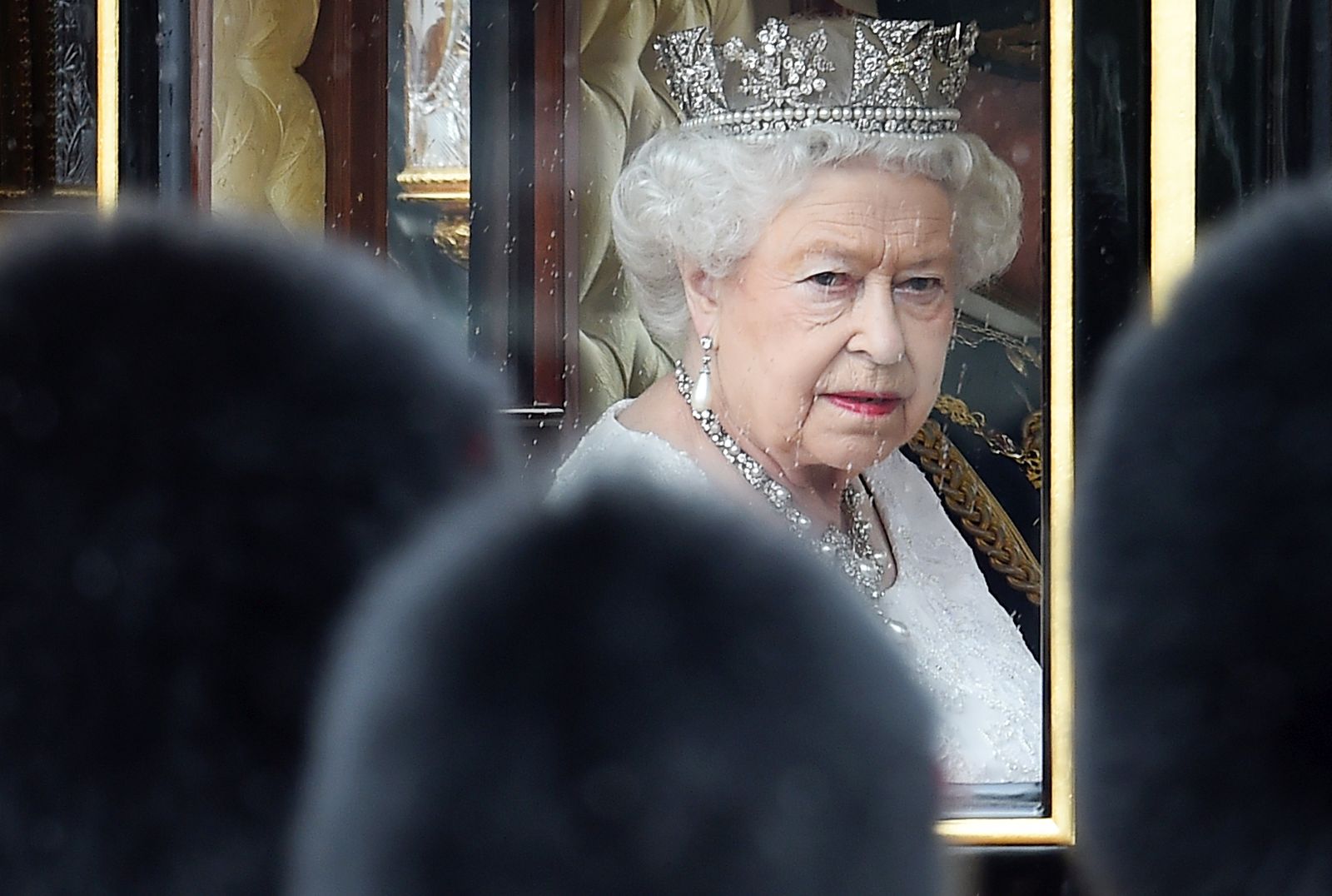 epa10170486 (FILE) - Britain's Queen Elizabeth II departs Buckingham Palace for the Queen's speech at the Opening of Parliament in London, Britain, 18 May 2016 (reissued 08 September 2022). According to a statement issued by Buckingham Palace on 08 September 2022, Britain's Queen Elizabeth II has died at her Scottish estate, Balmoral Castle, on 08 September 2022. The 96-year-old Queen was the longest-reigning monarch in British history.  EPA/ANDY RAIN *** Local Caption *** 52764357