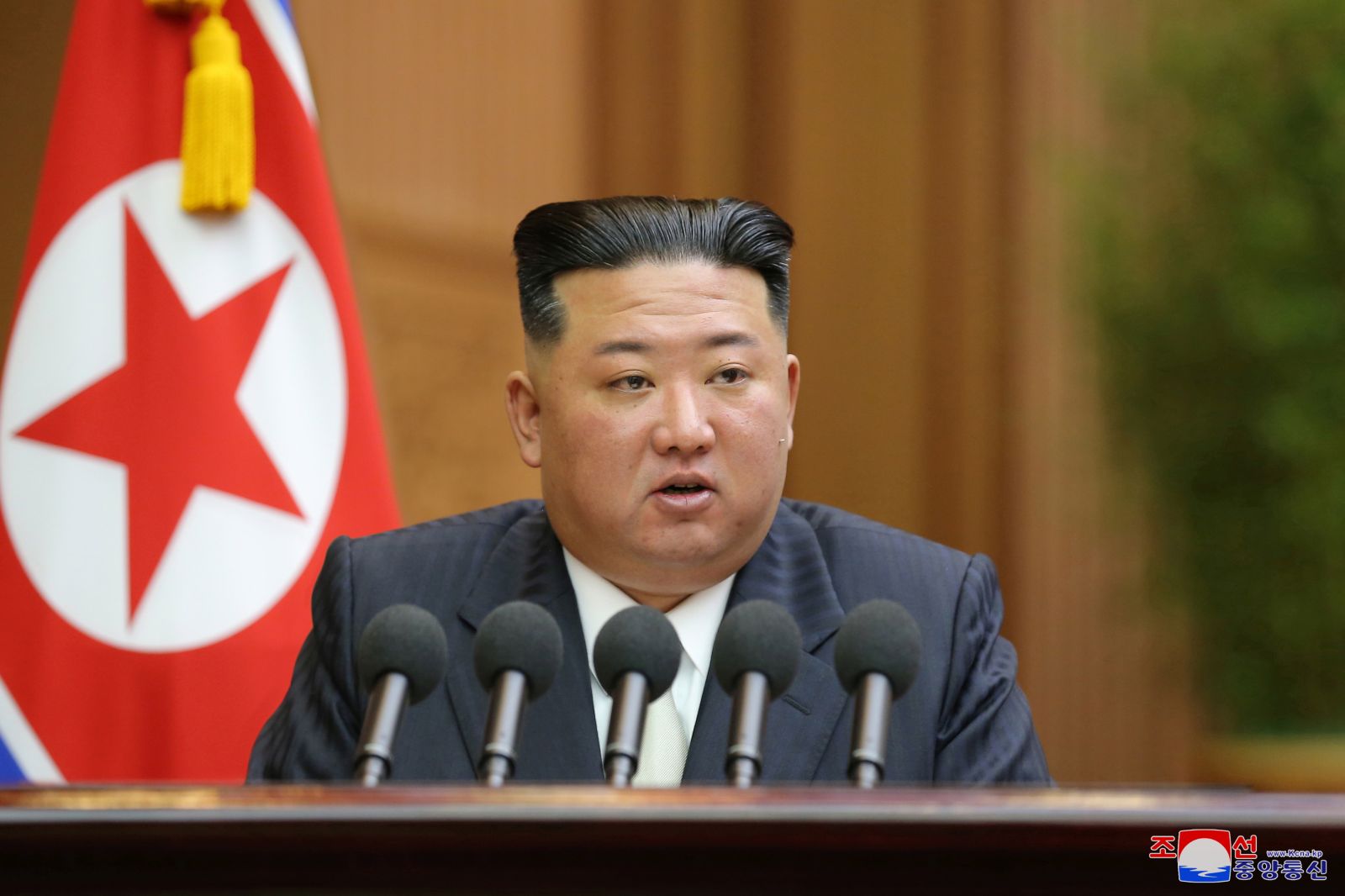 epa10172315 A photo released by the official North Korean Central News Agency (KCNA) shows North Korean leader Kim Jong-un delivering his speech during a parliament session in Pyongyang, North Korea, 08 September 2022 (issued 09 September 2022). North Korea passed a law enshrining the country's right to use nuclear weapons to defend itself, according to state media on 09 September 2022.  EPA/KCNA   EDITORIAL USE ONLY