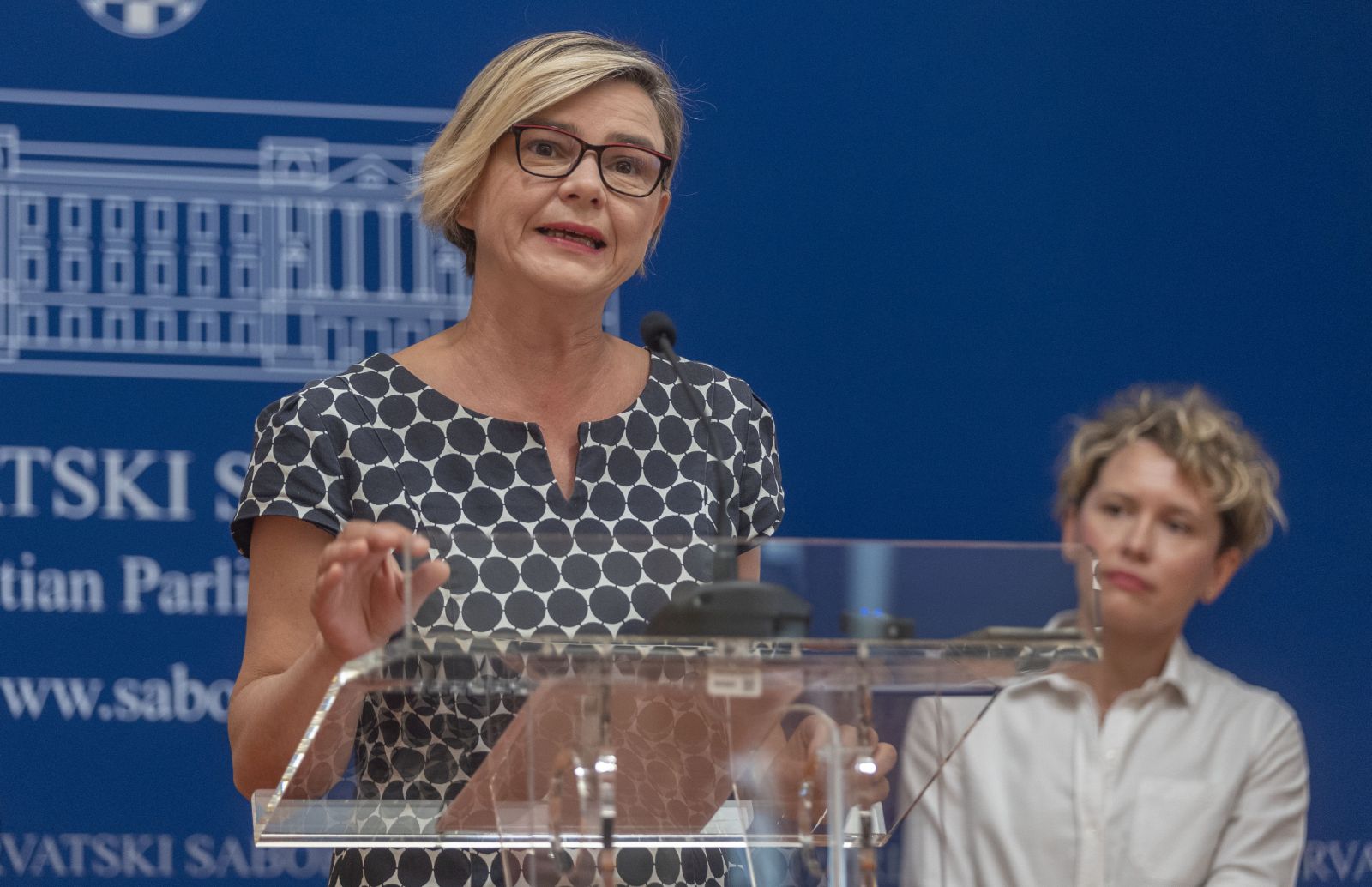 Zagreb, 14.9.2022 -  Klub zastupnika zeleno-lijevog bloka održao je konferenciju za medije na temu najave prioriteta rada Kluba zeleno-lijevog bloka za 12. sjednicu Hrvatskoga sabora i predstavljanje nove zastupnice Jelene Miloš. Na slici Sandra Benčić.
Foto Hina/ Dario GRZELJ/ dag