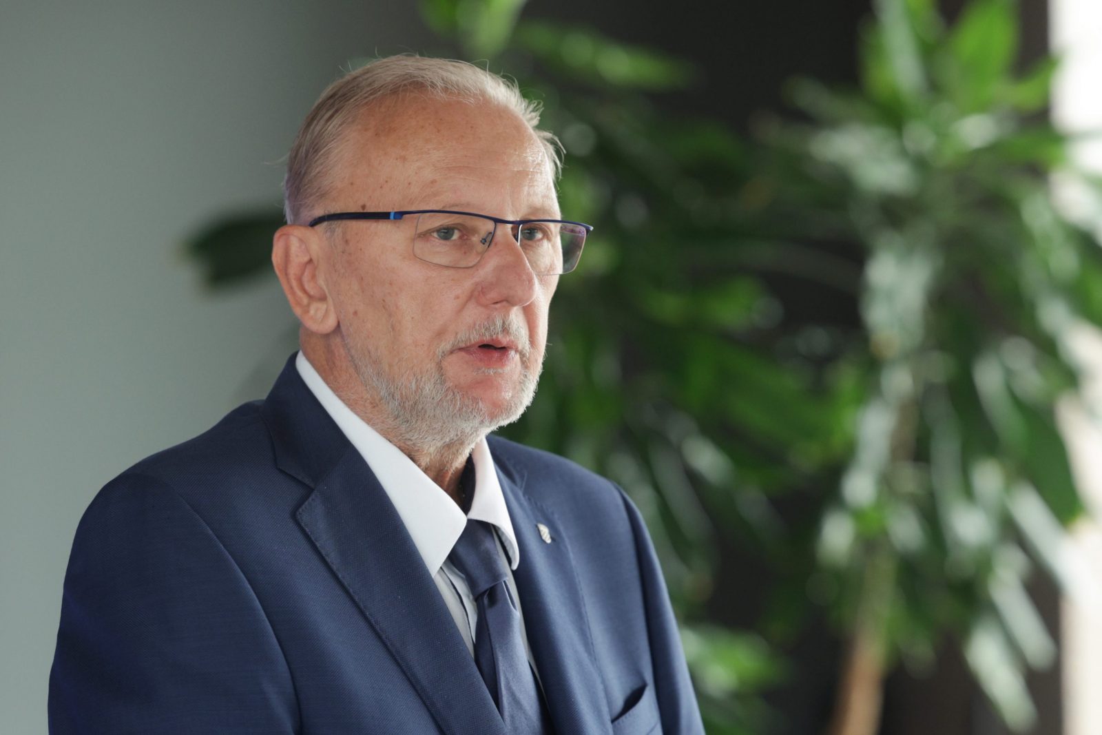 Zagreb, 14.09.2022. - Izjava za medije Davora Božinovića nakon sjednice Vlade o razbijanju kriminalnih skupina u Republici Hrvatskoj. 
Na fotografiji Davor Božinović.
foto HINA/ Edvard ŠUŠAK/ es