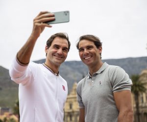 epa10185695 (FILE) - Roger Federer of Switzerland (L) and Rafael Nadal of Spain (R) take a selfie after playing mini tennis on the Cape Town Grand Parade infront of the City Hall and Table Mountain ahead of their exhibition match, South Africa 07 February 2020 (reissued 15 September 2022). Federer on 15 September 2022 released a statement reading that the Laver Cup held on 23-25 September in London will be his final ATP event to compete in.  EPA/NIC BOTHMA *** Local Caption *** 55855978