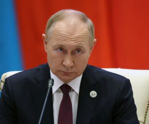 epa10187409 Russian President Vladimir Putin waits before the meeting in narrow format of the 22nd Shanghai Cooperation Organisation Heads of State Council (SCO-HSC) Summit, in Samarkand, Uzbekistan, 16 September 2022. The SCO is an international alliance founded in 2001 in Shanghai and composed of China, India, Kazakhstan, Kyrgyzstan, Russia, Pakistan, Tajikistan, Uzbekistan and four Observer States interested in acceding to full membership - Afghanistan, Belarus, Iran, and Mongolia.  EPA/SERGEI BOBYLEV/SPUTNIK/KREMLIN POOL MANDATORY CREDIT