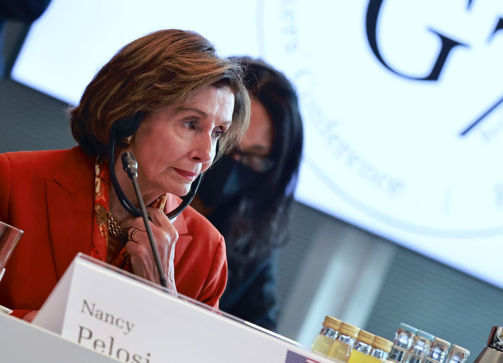 epaselect epa10187559 US Speaker of the House Nancy Pelosi attends the G7 Speakers' Meeting at the Reichstag building in Berlin, Germany, 16 September 2022. The meeting aims to exchange knowledge, experience and opinions about parliamentary issues.  EPA/HANNIBAL HANSCHKE