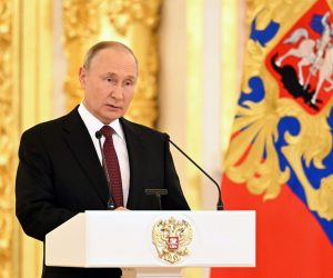 epa10194859 Russian President Vladimir Putin speaks during a ceremony to receive credentials from foreign ambassadors at the Kremlin's Alexander Hall in Moscow, Russia, 20 September 2022.  EPA/PAVEL BEDNYAKOV/SPUTNIK/KREMLIN POOL MANDATORY CREDIT