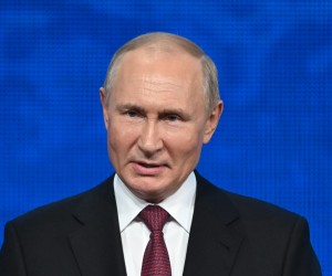 epa10195830 Russian President Vladimir Putin addresses an event marking the 100th anniversary of the republic of Adygea, Kabardino-Balkaria and Karachayevo-Circasia, at the State Kremlin Palace in Moscow, Russia, 20 September 2022.  EPA/KONSTANTIN ZAVRAZHIN / SPUTNIK / KREMLIN POOL MANDATORY CREDIT