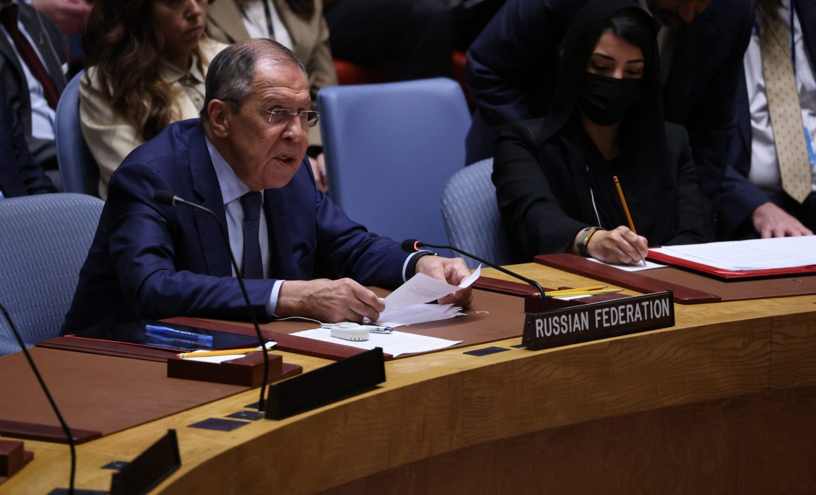 epa10199407 Russian Foreign Minister Sergey Lavrov speaks during a high-level United Nations Security Council meeting about the ongoing conflict in Ukraine on the sidelines of the General Debate of the UN General Assembly at UN Headquarters in New York, New York, USA, 22 September 2022.  EPA/JUSTIN LANE