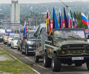 epa10201154 A motor rally in support of a referendum to join Russian Federation in Luhansk, Ukraine, 23 September 2022. From September 23 to 27, residents of the Donetsk People's Republic, Luhansk People's Republic, Kherson and Zaporizhzhia regions will vote in a referendum on joining the Russian Federation. Russian President Vladimir Putin said that the Russian Federation will ensure security at referendums in the DPR, LPR, Zaporizhzhia and Kherson regions and support their results.  EPA/STRINGER
