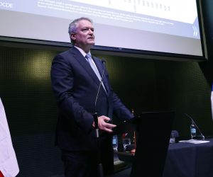 epa10201843 The Secretary General of the Organization for Economic Cooperation and Development (OECD), Mathias Cormann, speaks during the presentation of a new economic study on Chile, in Santiago, Chile, 23 September 2022. The OECD praised the 'impressive' economic recovery of Chile after the pandemic, but warned that Covid-19 'has reversed the falls in terms of poverty and inequality'. In the Economic Study of Chile, the organization made up of the most developed economies in the world, explained that 'Chile's solid institutions and prudent management of public finances allowed for a strong fiscal response to the pandemic and a vigorous recovery'.  EPA/Elvis Gonzalez