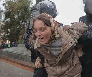 epa10203675 Russian policemen detain a person taking part in an unauthorized protest against Russia's partial military mobilization due to the conflict in Ukraine, in downtown Moscow, Russia, 24 September 2022. Russian President Putin announced in a televised address to the nation on 21 September, that he signed a decree on partial mobilization in the Russian Federation. Russian citizens who are in the reserve will be called up for military service. On 24 February 2022 Russian troops entered the Ukrainian territory in what the Russian president declared a 'Special Military Operation', starting an armed conflict that has provoked destruction and a humanitarian crisis.  EPA/MAXIM SHIPENKOV
