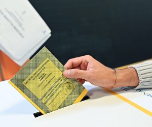 epa10204942 A person votes in the Italian general election at a polling station in Turin, Italy, 25 September 2022. Italy holds its general snap election on 25 September following its prime minister's resignation in July. Final results are expected to be announced on 26 September.  EPA/ALESSANDRO DI MARCO