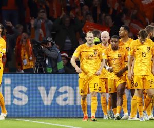 epa10206407 Dutch defender Virgil van Dijk (L) celebrates after scoring the 1-0 goal in the UEFA Nations League match between the Netherlands and Belgium at Johan Cruijff ArenA in Amsterdam, Netherlands, 25 September 2022.  EPA/Koen van Weel