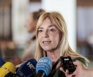 01.06.2022., Split - Ministar Marin Piletic posjetio je Split i Splitsko-dalmatinsku zupaniju, a u hotelu Zagreb posjetio je i djecu iz Ukrajine koja tamo borave.
Helenca Pirnat Dragicevic
  Photo: Miroslav Lelas/PIXSELL