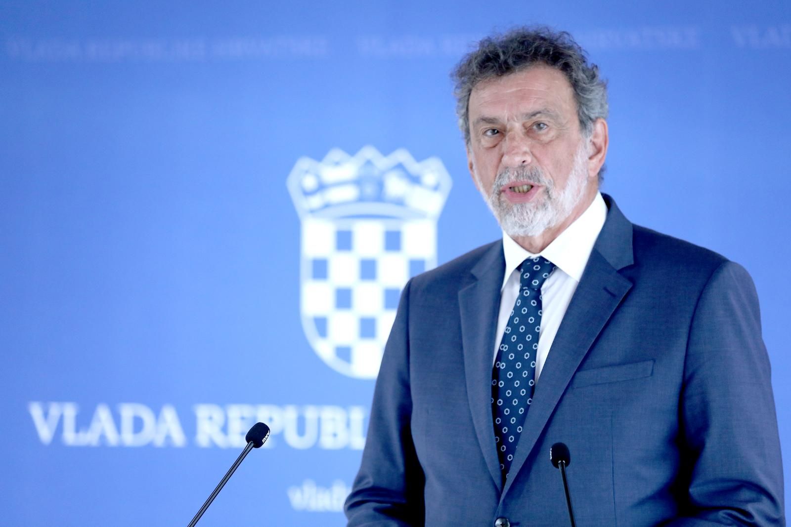 01.09.2022., Zagreb - Prije sjednice Vlade ministar Radovan Fuchs je komentirao pocetak nove skolske godine.
 Photo: Patrik Macek/PIXSELL