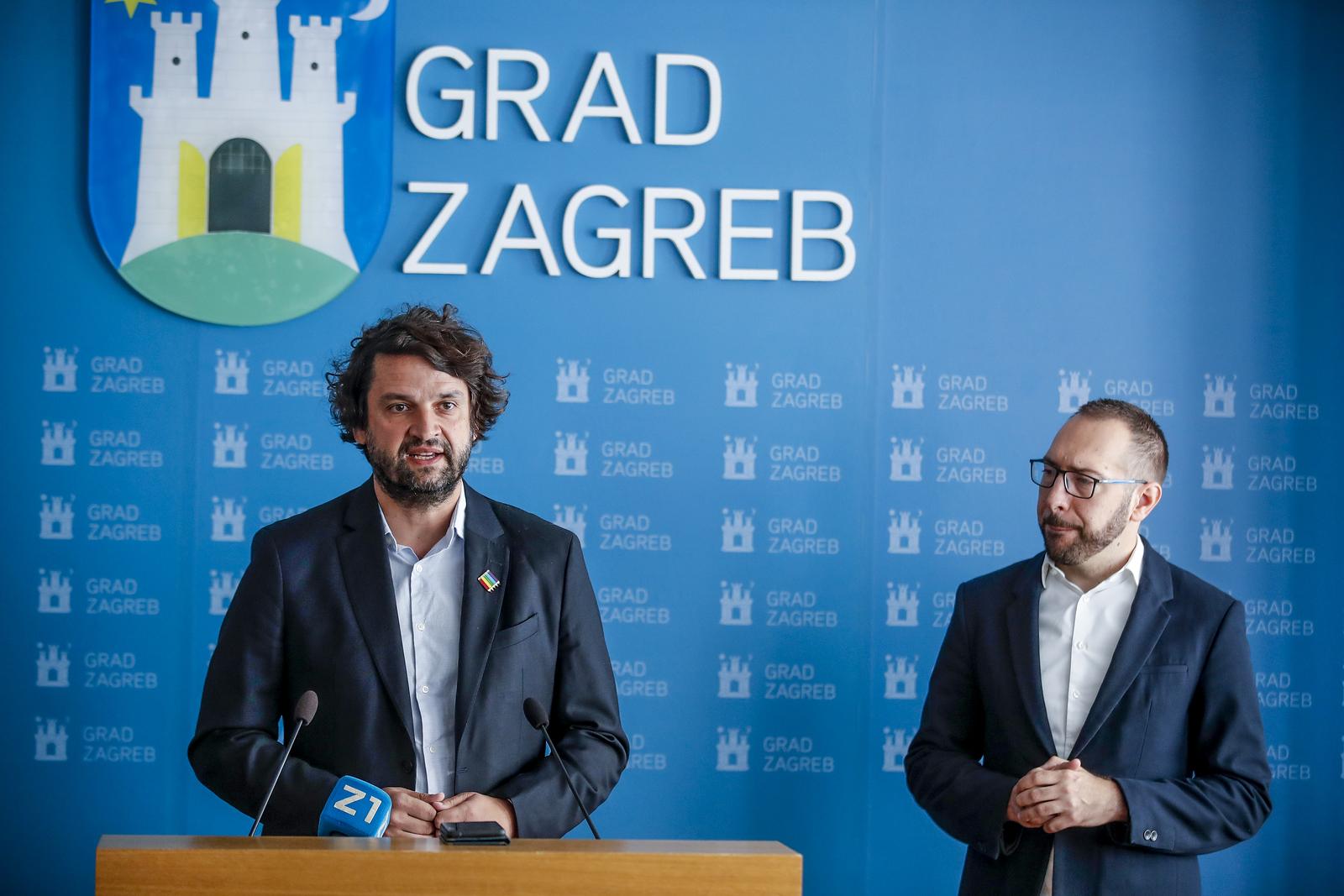 02.09.2022., Zagreb - Konferencija za medije na kojoj su gradonacelnik Grada Zagreba Tomislav Tomasevic i ravnatelj Instituta za drustvena istrazivanja u Zagrebu Boris Jokic te gradski procelnik za obrazovanje Luka Juros predstavili novosti vezane za uvodjenje izbornog predmeta "Skola i zajednica" u novoj nastavnoj godini.  Photo: Slavko Midzor/PIXSELL