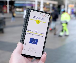 03.02.2022., Zagreb - Saborski Odbor za Ustav, Poslovnik i politicki sustav danas odlucuje o prvom koraku za raspisivanje referenduma koji protiv nacina na koji se u Hrvatskoj vodi borba protiv koronavirusa. Da li ce covid potvrde otici u povijest prema procjenama necemo znati jos mjesecima, ako ih prije toga stozer ne ukine zbog smanjivanja opasnosti od sirenja epidemije. Photo: Patrik Macek/PIXSELL