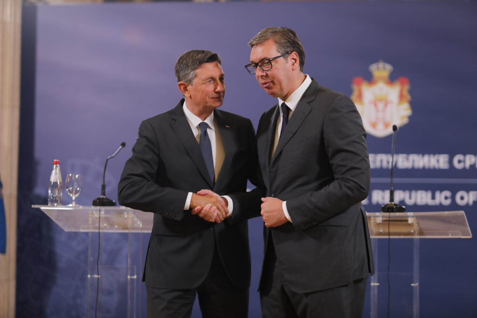 04, September, 2022, Belgrade - The President of the Republic of Serbia, Aleksandar Vucic, hosted the President of Slovenia, Borut Pahor. Borut Pahor, Aleksandar Vucic. Photo: M.M./ATAImages

04, septembar, 2022, Beograd - Predsednik Republike Srbije Aleksandar Vucic ugostio je predsednika Slovenije Boruta Pahora. Photo: M.M./ATAImages Photo: M.M./ATAImages/PIXSELL
