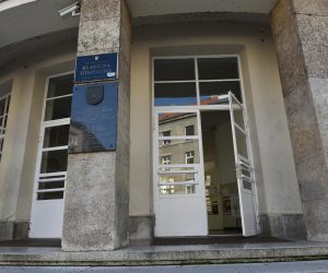 04.10.2017., Zagreb - Klasicna i XVI. gimnazija u Krizanicevoj ulici. "nPhoto: Davor Visnjic/PIXSELL
