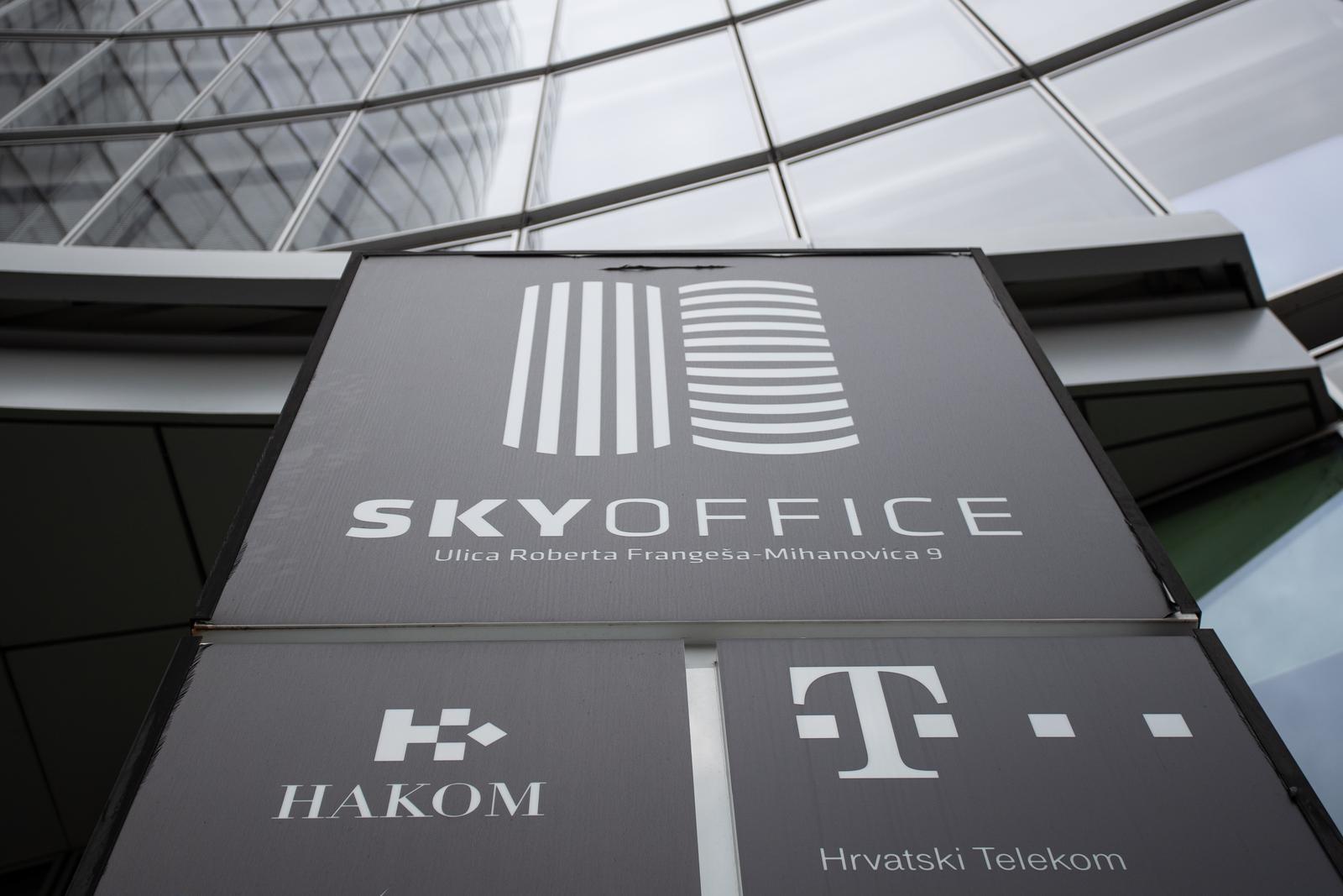 05.05.2018., Zagreb - Ulaz u skyoffice u kojemu su smjesteni uredi Hakoma-a. Hrvatska regulatorna agencija za mrezne djelatnosti, nezavisni je regulator trzista elektronickih komunikacija, trzista postanskih i zeljeznickih usluga u Republici Hrvatskoj. "nPhoto: Davor Puklavec/PIXSELL