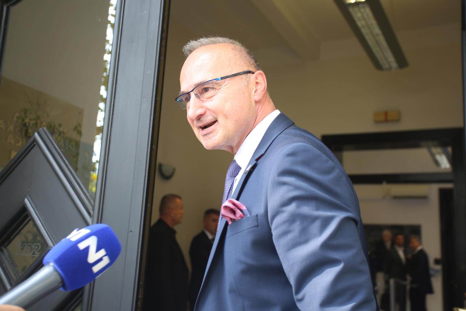05.09.2022., Zagreb - Clanovi HDZ-a dolaze na sjednicu sireg predsjednistva HDZ-a u sredisnjici stranke. Gordan Grlic Radman  Photo: Lovro Domitrovic/PIXSELL