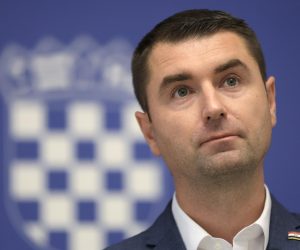 06.09.2022., Zagreb - Vlada RH. Ministar gospodarstva Davor Filipovic obratio se medijim u vezi navoda iz novog Nacionala, govorio je o aferi INA-e te je komentirao i nove cijene goriva. Photo: Sanjin Strukic/PIXSELL