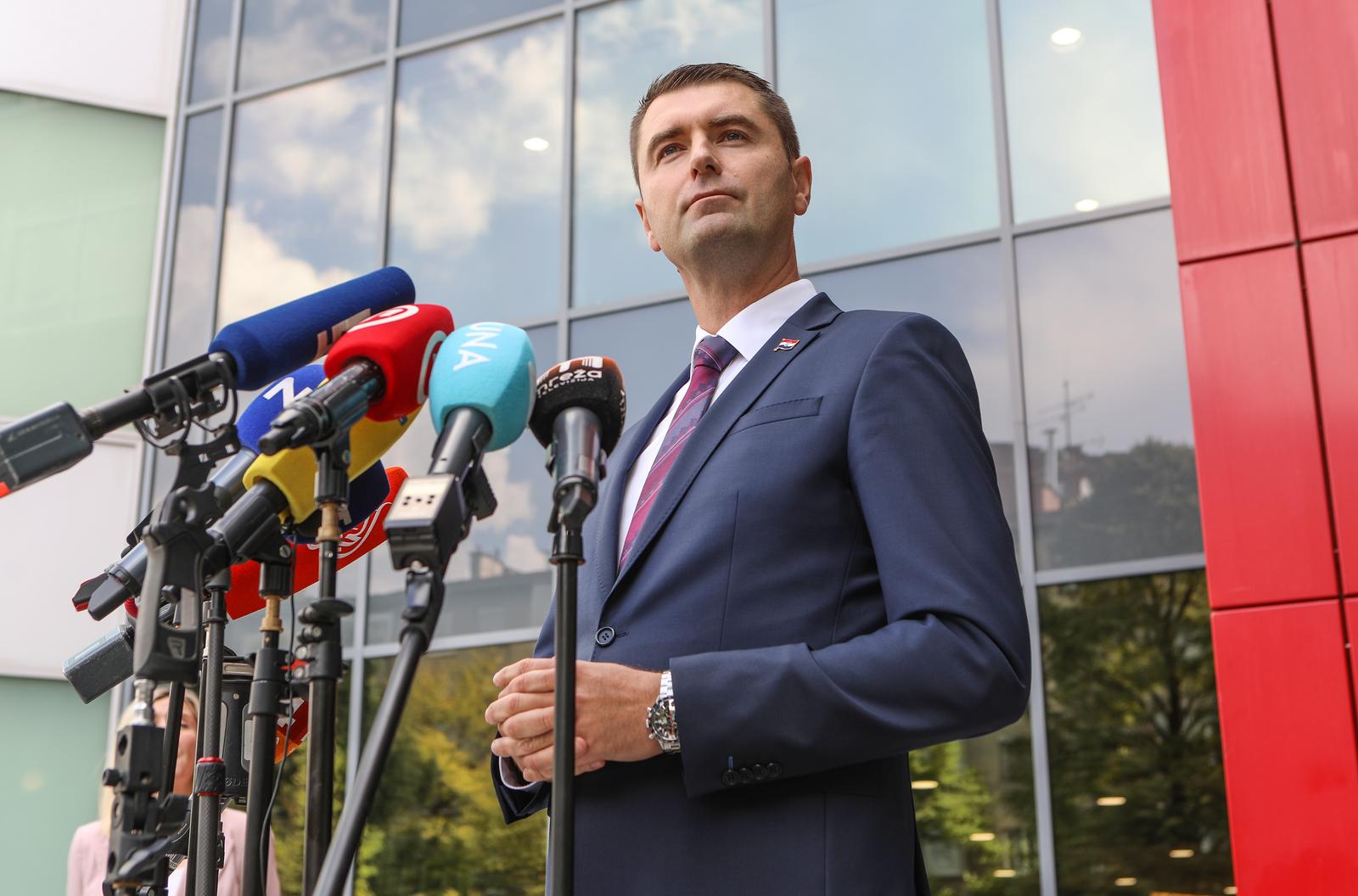 07.09.2022., Zagreb - Nakon sastanka s Upravom Ine i MOLa ministar Davor Filipovic dao izjavu za medije. Photo: Robert Anic/PIXSELL