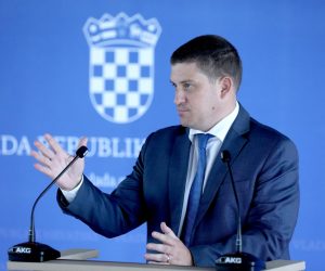 08.09.2022., Zagreb - Na svojoj 147. sjednici odrzanoj u NSK Vlada je donijela paket mjera pomoci gradjanima i gospodarstvu vrijedan vise od 6 milijardi kuna. Mjere se odnose na cijene plina, struje, osnovnih namirnica i ciljanu pomoc ugrozenim kategorijama stanovnistva. Nakon sjednice mjere iz svog resora pojasnili su ministri Butkovic, Filipovic, Vuckovic, Paladina i Piletic. 
 Photo: Patrik Macek/PIXSELL