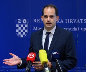 09.09.2022., Zagreb - Ministar pravosudja i uprave Ivan Malenica sastao se  s udrugama civilnoga drustva koje se bave podrskom zrtvama nasilja nakon cega je dao izjavu medijima. Photo: Davor Puklavec/PIXSELL