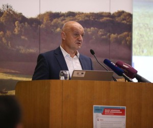 10.06.2022., Zagreb - Ministrica poljoprivrede Marija Vuckovic i ravnatelj Agencije za placanja u poljoprivredi, ribarstvu i ruralnom razvoju Antun Vujic nazocili urucenju novih ugovora o potporama iz mjera Programa ruralnog razvoja, vrijednih 111 milijuna kuna. Photo: Matija Habljak/PIXSELL