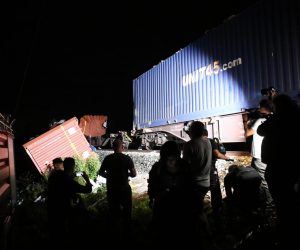 10.09.2022.,Oko 21:30 doslo je do sudara vlakova izmedju Okucana i Novske, kod stajalista Rajic.Vatrogasci i pripadnici HGSS-a dolaze na mjesto nesrece  Photo: Matija Habljak/PIXSELL