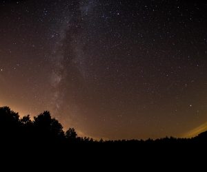 13.08.2021., Gumance - Perzeidi, poznati i kao Suze svetog Lovre su jedan od najljepsih i najaktivnijih pljuskova meteora tijekom godine. Na nebu se mogu vidjeti vec ovih noci, a vrhunac aktivnosti ocekuje se u satima pred svitanje 13. kolovoza. rPhoto: Nel Pavletic/PIXSELL