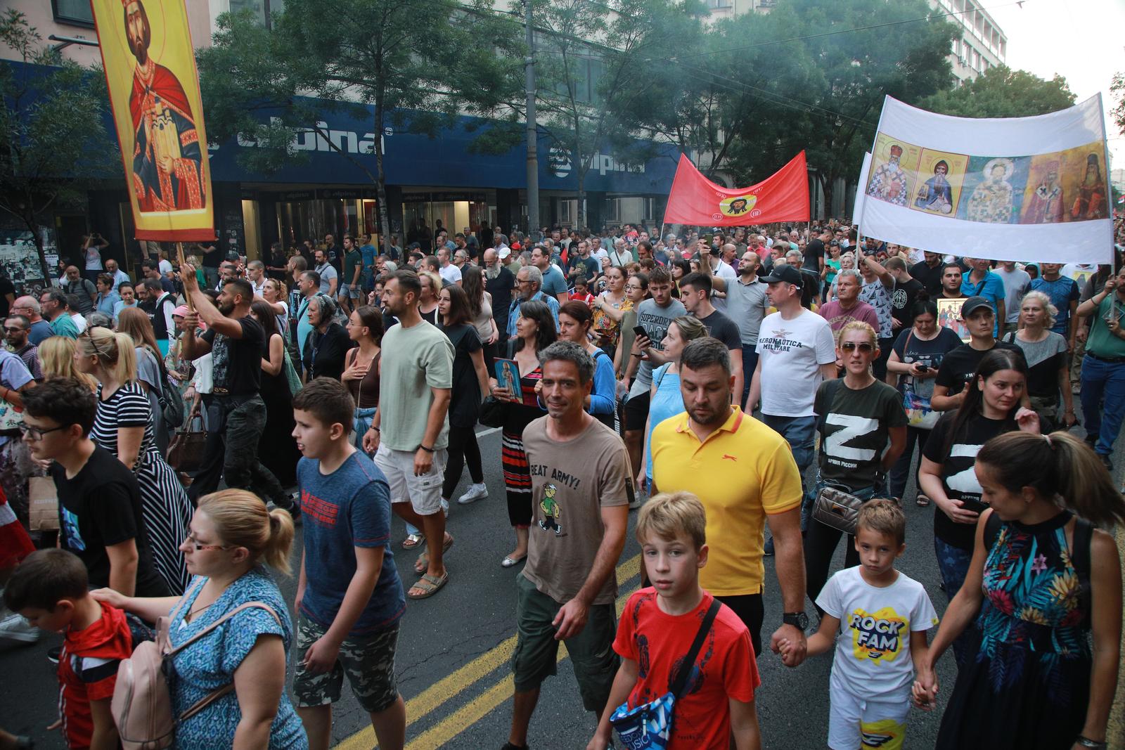 14, August, 2022, Belgrade - The Association United for Tradition and Family organized the first of three national Lities in front of the Patriarchate, which, in addition to the congregational prayer of the people, also aimed at banning or canceling the announced Europride in Belgrade scheduled for September 12-18. Photo: Milos Tesic/ATAImages

14, avgust, 2022, Belgrade - Udruzenje Ujedinjeni za tradiciju i porodicu je organizovalo prvu od tri svenarodne Litiju ispred Patrijarsije, kojima je pored saborne molitve naroda cilj i zabrana, odnosno otkazivanje najavljenog Evroprajda u Beogradu zakazanog za period od 12-18 septembra. Photo: Milos Tesic/ATAImages Photo: Milos Tesic/ATAImages/PIXSELL