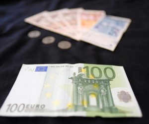 15.07.2022.,Zagreb - Vijeće za ekonomske i financijske poslove EU-a (Ecofin) usvojilo je tri konacna pravna akta koja su potrebna kako bi Hrvatska mogla uvesti euro 1. sijecnja 2023., medju kojima je i odluka o stopi konverzije kune u euro po sredisnjem paritetu 1 euro = 7,53450 kuna. Photo: Tomislav Miletic/PIXSELL