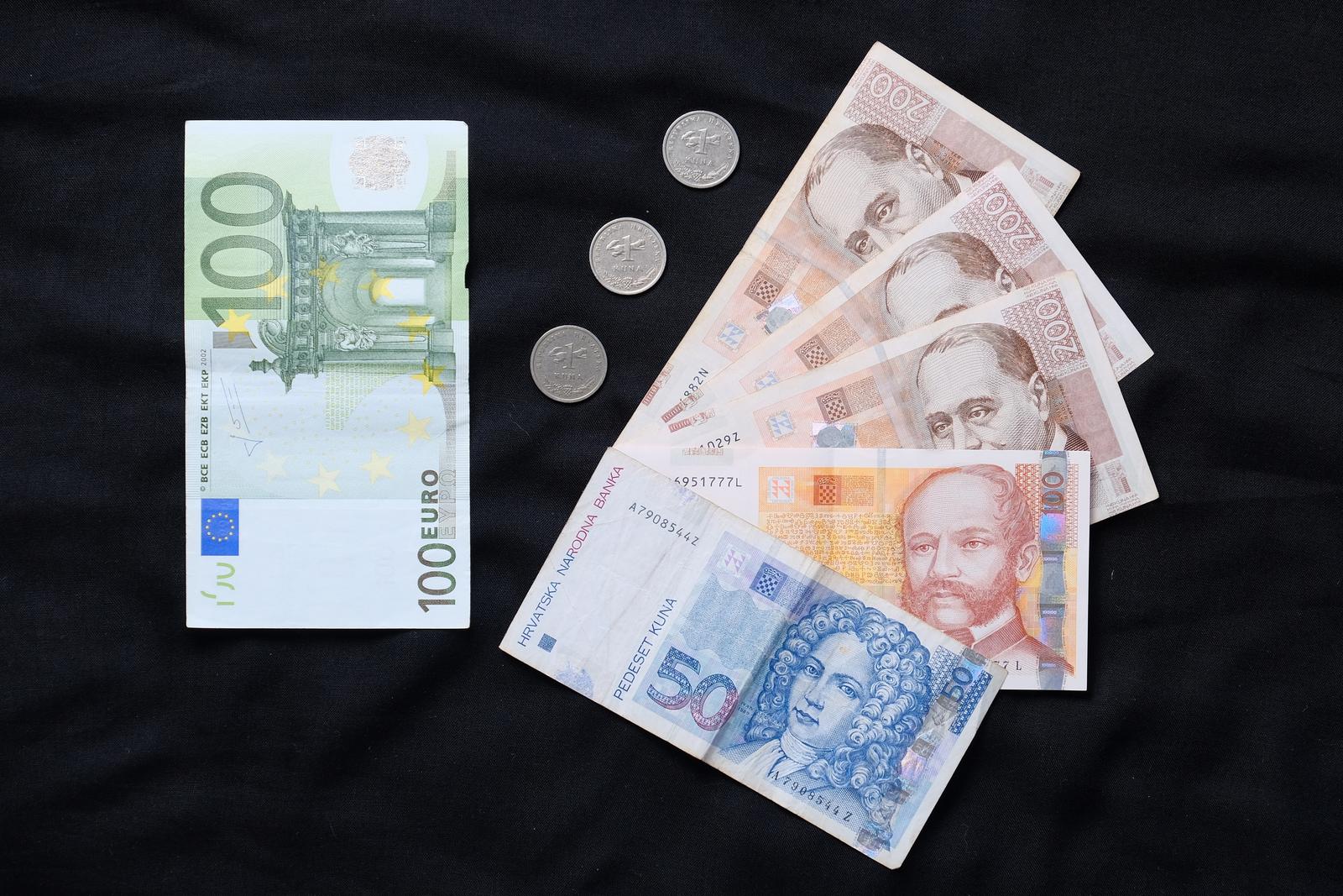 15.07.2022.,Zagreb - Vijeće za ekonomske i financijske poslove EU-a (Ecofin) usvojilo je tri konacna pravna akta koja su potrebna kako bi Hrvatska mogla uvesti euro 1. sijecnja 2023., medju kojima je i odluka o stopi konverzije kune u euro po sredisnjem paritetu 1 euro = 7,53450 kuna. Photo: Tomislav Miletic/PIXSELL