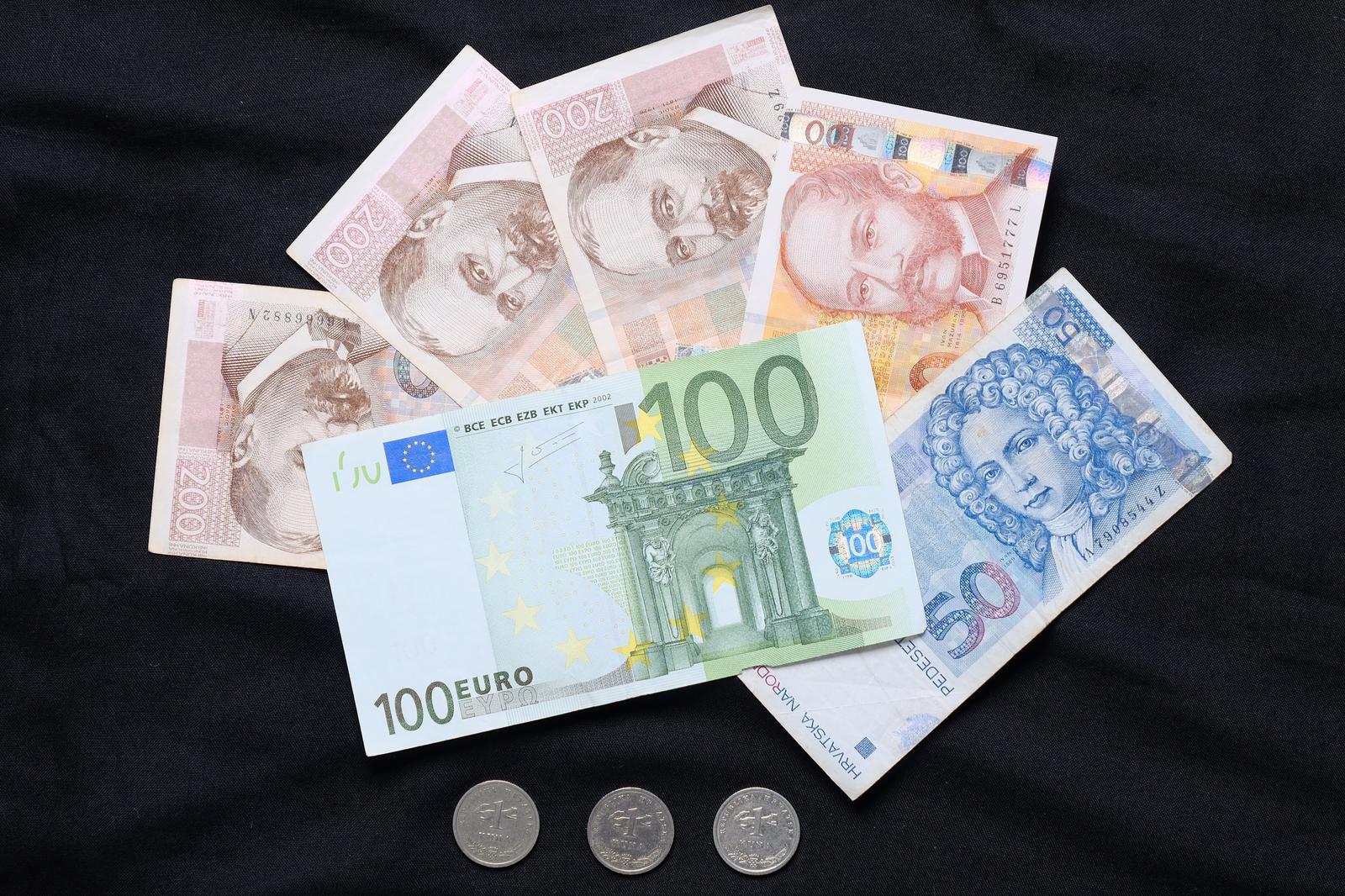 15.07.2022.,Zagreb - Vijeće za ekonomske i financijske poslove EU-a (Ecofin) usvojilo je tri konacna pravna akta koja su potrebna kako bi Hrvatska mogla uvesti euro 1. sijecnja 2023., medju kojima je i odluka o stopi konverzije kune u euro po sredisnjem paritetu 1 euro = 7,53450 kuna. Photo: Tomislav Miletic/PIXSELL