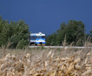 15.09.2022., Bolfan - Nedaleko Ludbrega u naletu vlaka na osobni automobil poginula je zena i dvoje cetverogodisnje djece, muskarac iz automobila prevezen je u bolnicu. Photo: Damir Spehar/PIXSELL