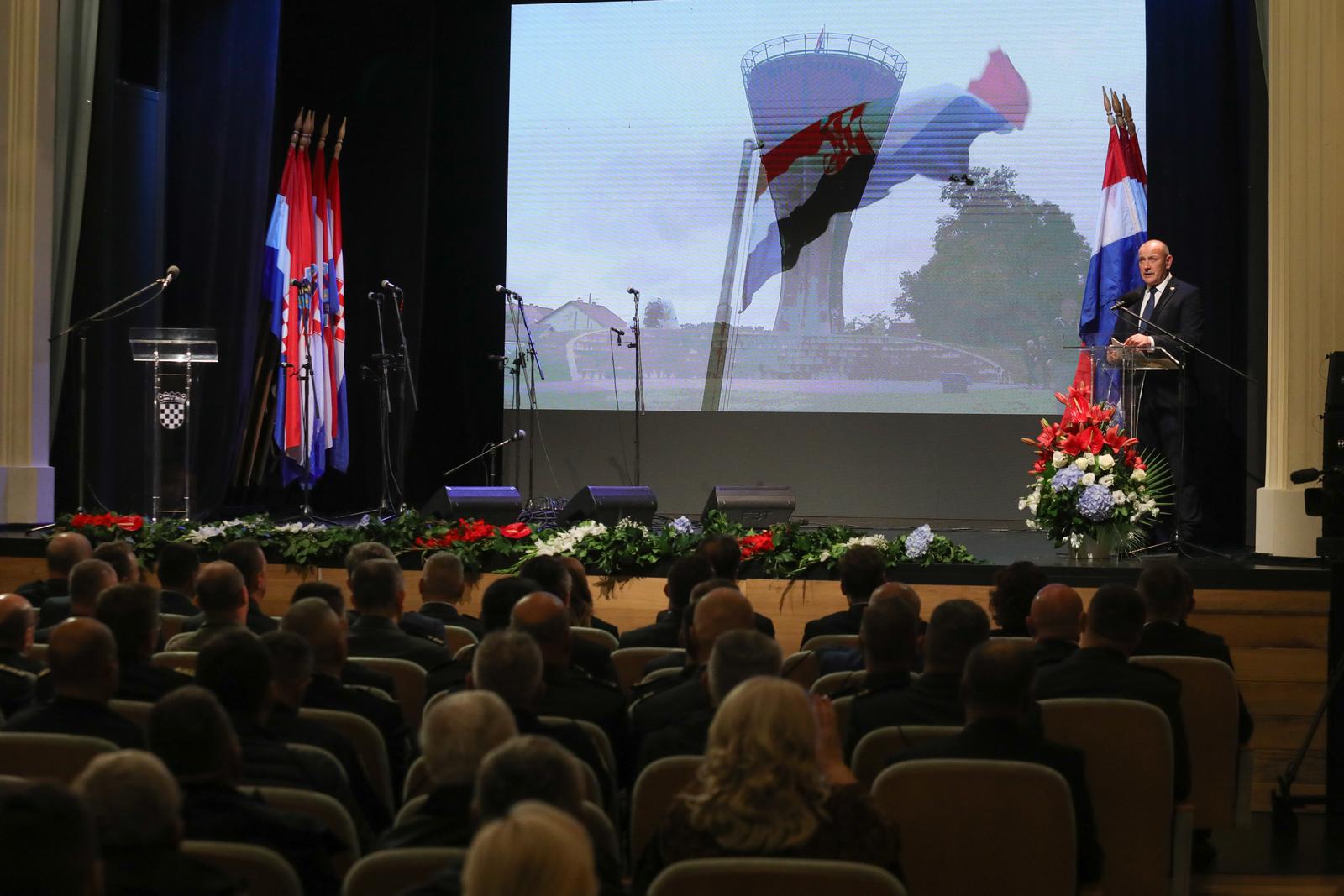 17.09.2022., Vukovar - Svecanost u povodu obiljezavanja 31. obljetnice Bitke za Vukovar. Na svecanosti obiljezavanja bio je izaslanik predsjednika Vlade i ministar hrvatskih branitelja  Tomo Medved. Photo: Dubravka Petric/PIXSELL