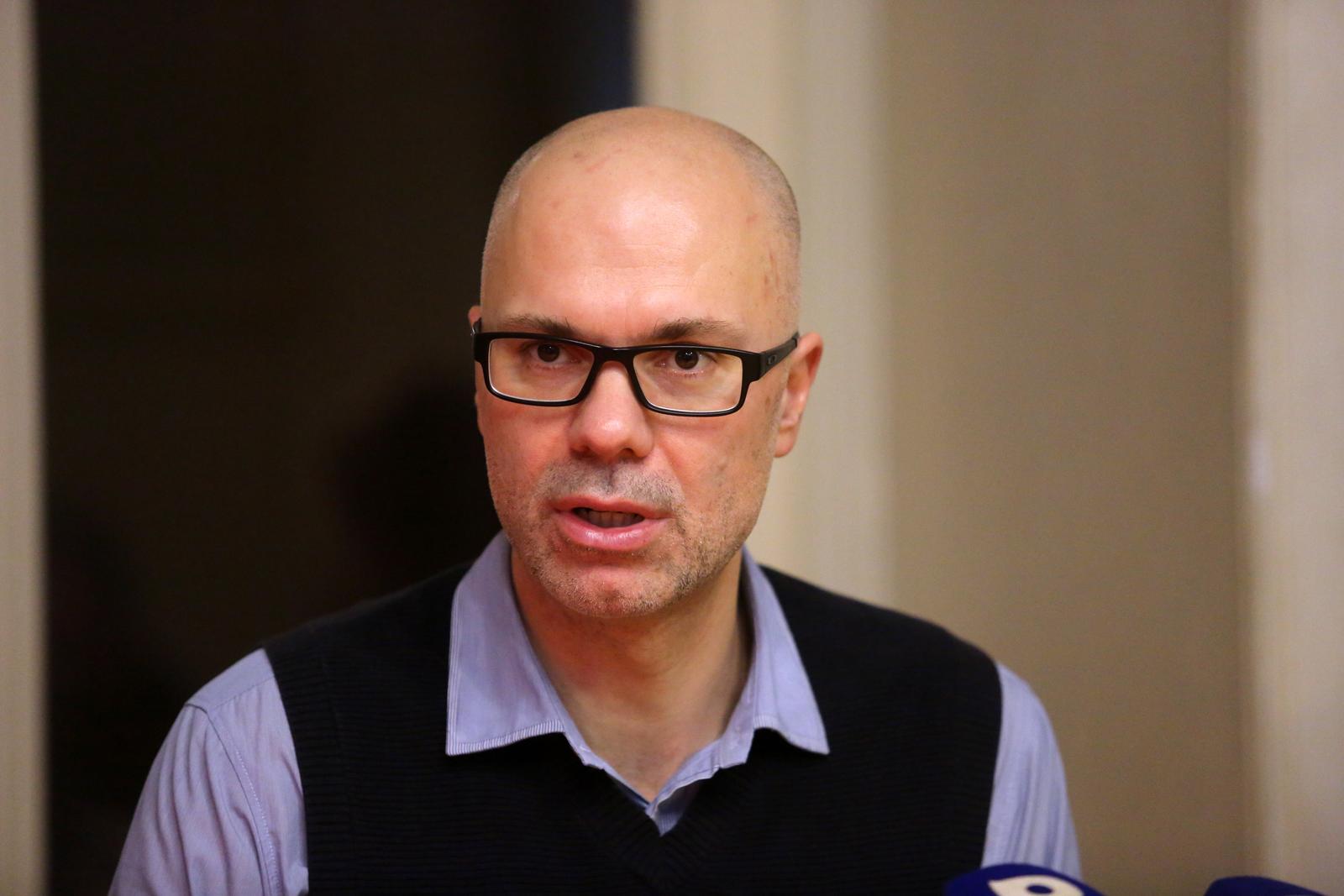 Rijeka: U HNK održana konferencija Je li ovo kraj Talijanske drame 21.12.2018. Rijeka -  HNK Ivan pl Zajc. Konferencija: "Je li ovo kraj Talijanske drame, jedinog profesionalnog talijanskog kazalisnog ansambla izvan Italije?". Sudjeluju intedant Marin Blazevic, ravnatelj Talijanske drame Giulio Settimo i predsjednik izvrsnog odbora Talijanske unije Marin Corva. Drzava Italija prestala je financirati Talijansku dramu. Marin Blazevic.rPhoto: Goran Kovacic/PIXSELL