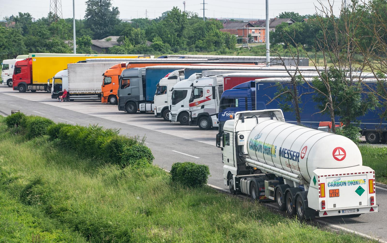 22.05.2018., Zagreb - Kamioni parkirani na parkiralistu za kamione kod Motela Plitvice."nPhoto: Davor Puklavec/PIXSELL