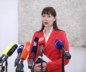 23.02.2022., Zagreb - Zastupnica Vesna Vucemilovic komentirala je u Saboru potragu za novim ministrom graditeljstva i druga autoalna dogadjanja.  Photo: Patrik Macek/PIXSELL