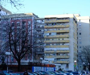 23.02.2022., Zagreb - Grupa nebodera u zagrebackom naselju Voltino zbog svoje raznobojnosti dobila je ime Papagajke. Photo: Slaven Branislav Babic/PIXSELL