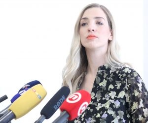 24.03.2022., Zagreb - Saborska zastupnica Sanja Radolovic komentirala je na konferenciji za medije u Saboru slucaj ministrice Tramisak i europske fondove.   Photo: Patrik Macek/PIXSELL
