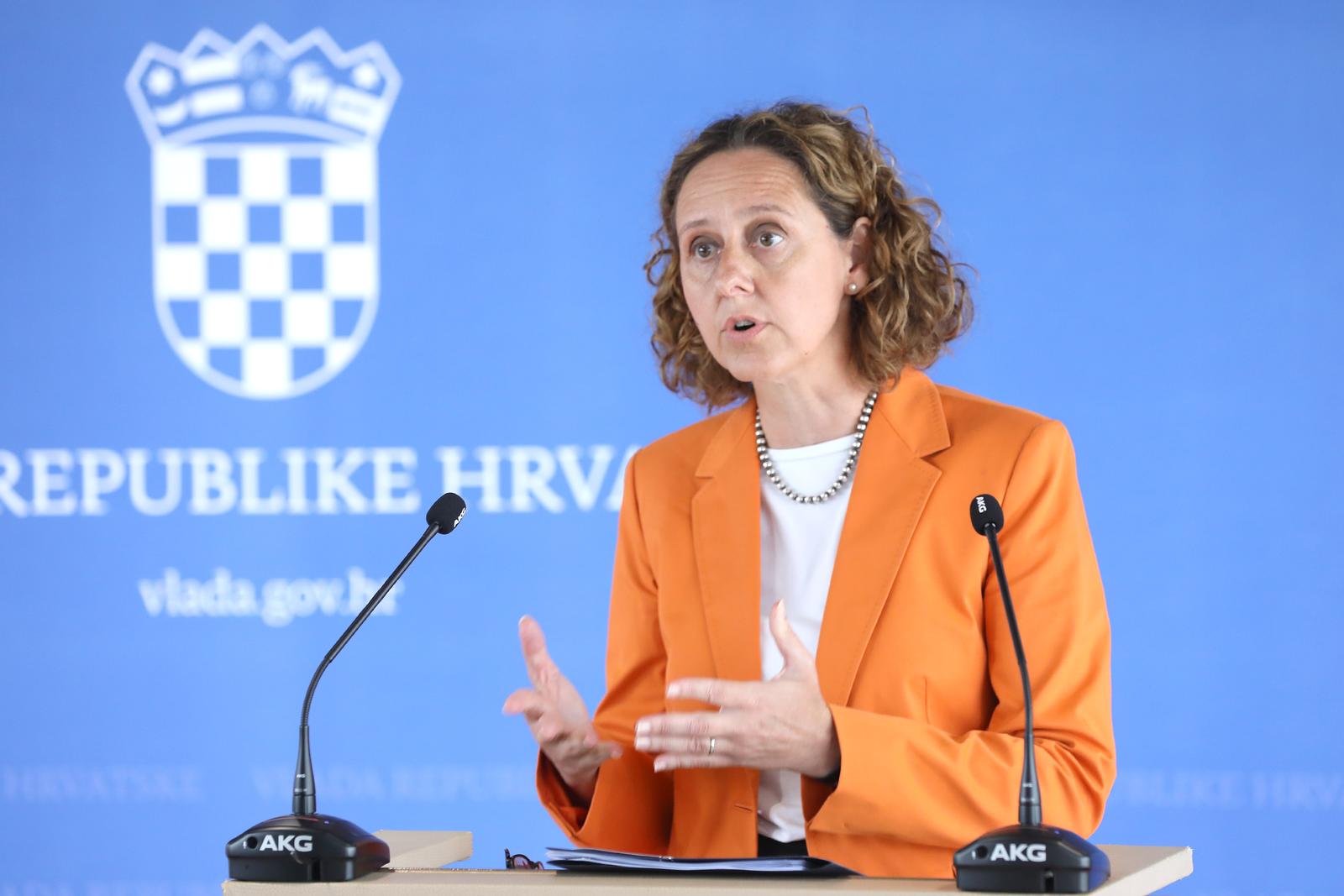 24.08.2022., Zagreb - Naklon sjednice VLade RH u Nacionalnoj i sveucilisnoj knjiznici, ministrica kulture i medija Nina Obuljen Korzinek dala je izjavu medijima. Photo: Patrik Macek/PIXSELL