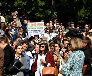 24.09.2022., Zagreb - Ispred Ministarstva zdravstva odrzan je prosvjed Inicijative mladih lijecnika Hrvatske pod nazivom "Izlijecimo zdravstvo zajedno". Photo: Sandra Simunovic/PIXSELL