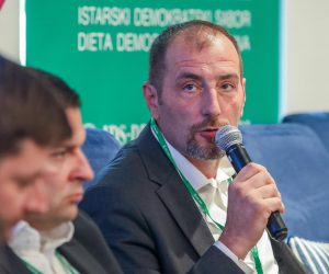 24.09.2022., Pula - Povodom Dana borbe protiv nasilja nad zenama organizirana je konferencija o polozaju zena u liberalnoj Europi. Konferenciju je organizirao IDS u suradnji s krovnom organizacijom europskih liberala ALDE. Dalibor Paus Photo: Srecko Niketic/PIXSELL