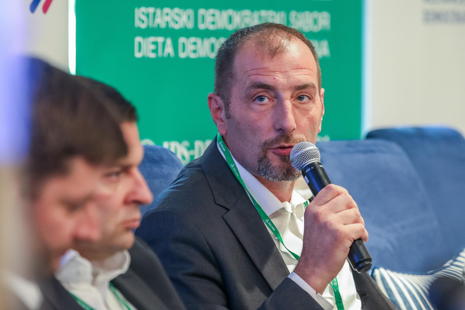 24.09.2022., Pula - Povodom Dana borbe protiv nasilja nad zenama organizirana je konferencija o polozaju zena u liberalnoj Europi. Konferenciju je organizirao IDS u suradnji s krovnom organizacijom europskih liberala ALDE. Dalibor Paus Photo: Srecko Niketic/PIXSELL
