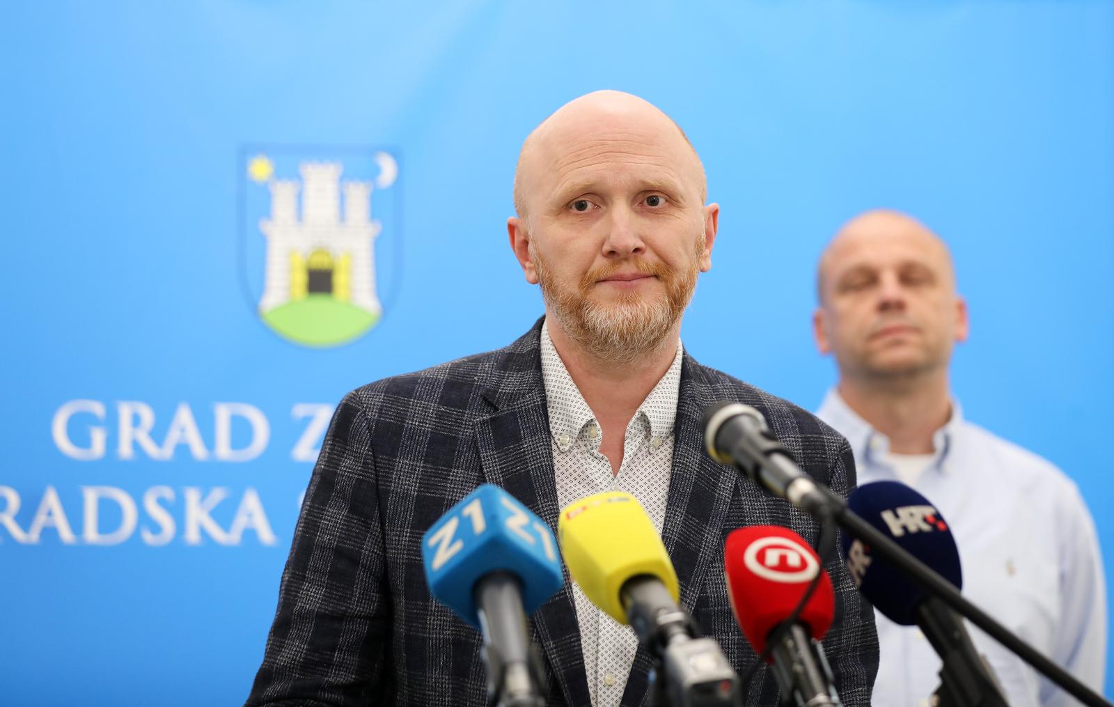 25.04.2022., Zagreb - Viktor Gotovac i Renato Petek odrzali su konferenciju za novinare na temu:Odluka o obustavi prekida mjera roditelj- odgojitelj Photo: Emica Elvedji/PIXSELL