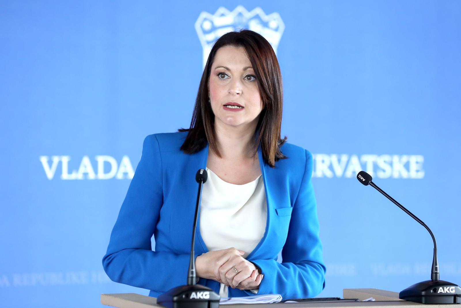25.08.2022., Zagreb -U Nacionalnoj i sveucilisnoj knjiznici odrzana je 143. sjednica Vlade na kojoj je, uz ostalo, raspravljano o odlukama o donosenju Programa potpore poljoprovrednim proizvodjacima. Nakon sjednice medijima se obratila Natasa Tramisak.
 Photo: Patrik Macek/PIXSELL