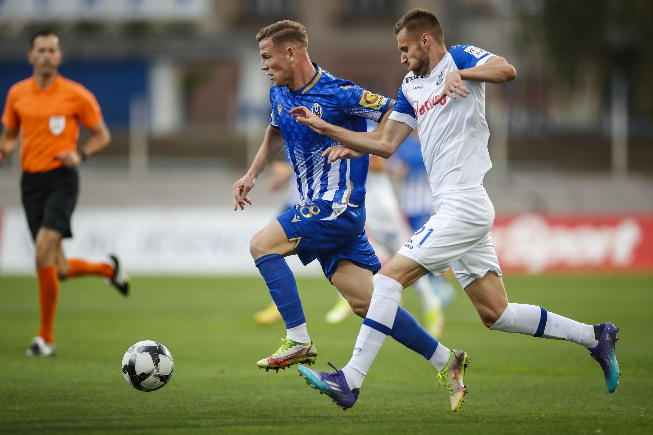 27.08.2022., stadion u Kranjcevicevoj ulici, Zagreb - SuperSport HNL, 07. kolo, NK Lokomotiva - NK Slaven Belupo. Enis Cokaj, Nikola Jambor   Photo: Slavko Midzor/PIXSELL