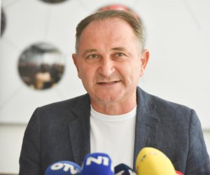 28.7.2022., Zagreb - U sjedistu Saveza samostalnih sindikata Hrvatske pod predsjedanjem predsjednika Mladena Novosela odrzana je konferencija za medije na temu problema oko privatizacije Djure Djakovica iz Slavonskog Broda gdje ce Cesi postati vecinski vlasnici tvornice. Photo: Davorin Visnjic/PIXSELL