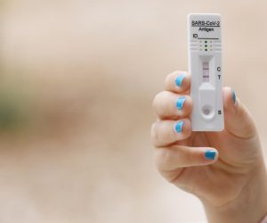 29.07.2022., Sibenik - U posljednjih nekolko dana u Republici Hrvatskoj povecan je broj zarazenih koronavirusom. Pozitivan test na koronavirus. Photo: Hrvoje Jelavic/PIXSELL